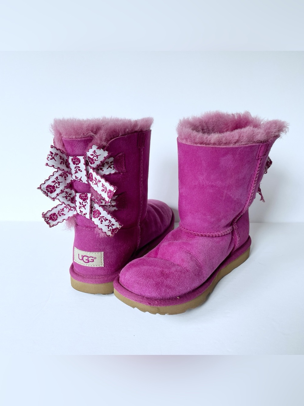 UGG Girl's Bailey Bow Suede Shearling Boots Pink Purple Size 2 Youth Warm Cozy